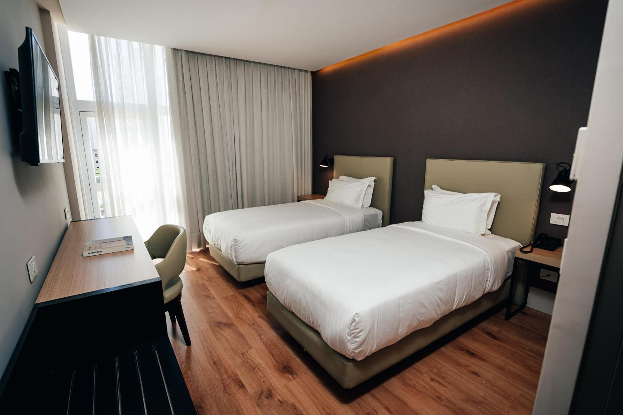 Palmaroga Hotel Asuncion, Tapestry Collection By Hilton Екстериор снимка